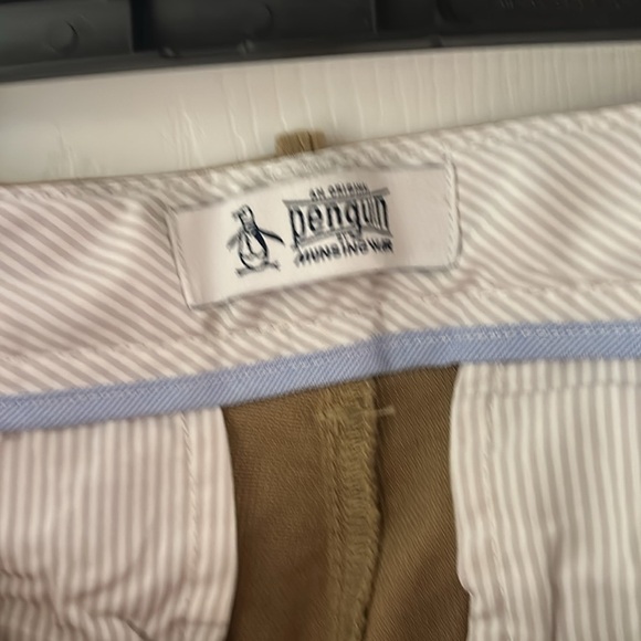 NWT Original Penguin Men’s Tan Slim Fit Stretch Khaki Shorts 32”/9” - Picture 5 of 7